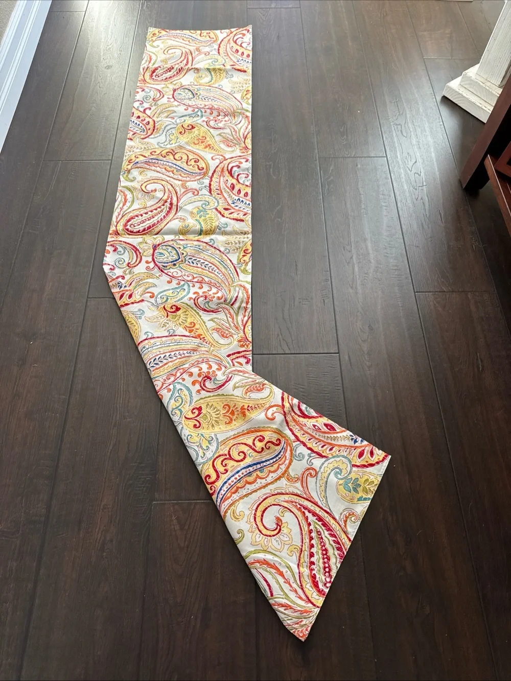 Paisley Pattern Table Runner Fieata Brand tag removed
